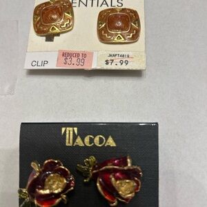 R27 Lot of (2Liz Baker & Yacoa  Clip-On Earrings Gold Tone Brown Cabochon Geomet